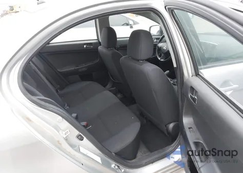 2017 Mitsubishi Lancer Es z USA, uszkodzony, nr VIN JA32U2FU0HU005639